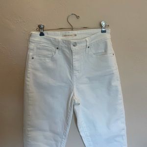 Levi’s 721 white jeans